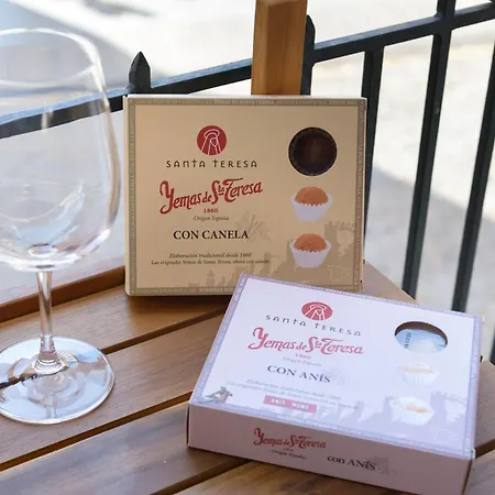 Apartman Balcony View To Avila's Alcazar *