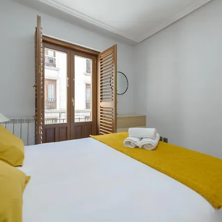 Balcony View To Avila's Alcazar דירה Ávila